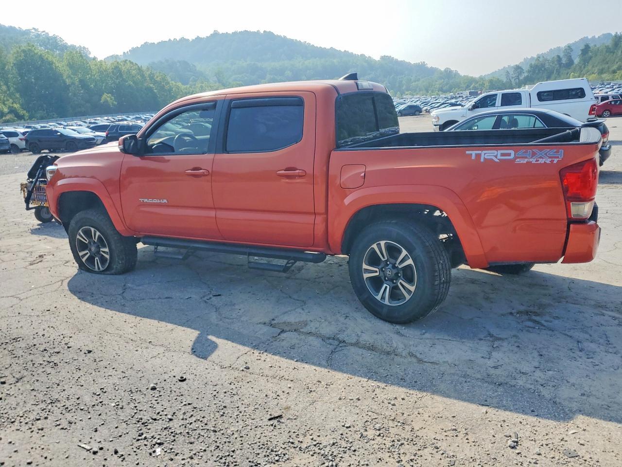 2017 Toyota Tacoma Trd Sport - Фото 2