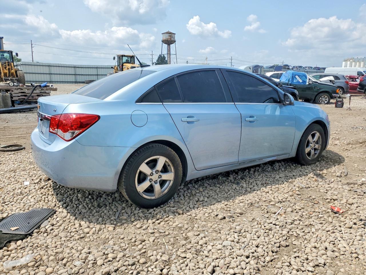 2012 Chevrolet Cruze Lt - Image 3