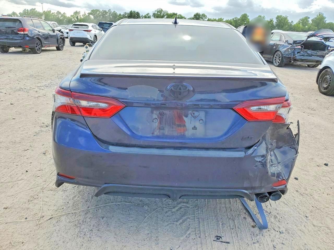 2022 Toyota Camry Se - Фото 6