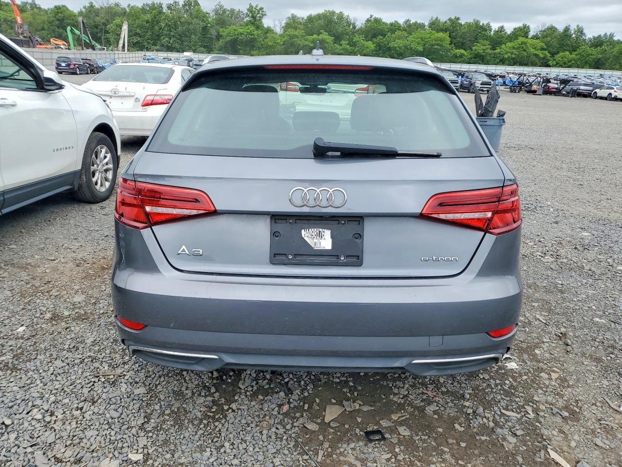 2017 Audi A3 E-Tron Premium - Image 6