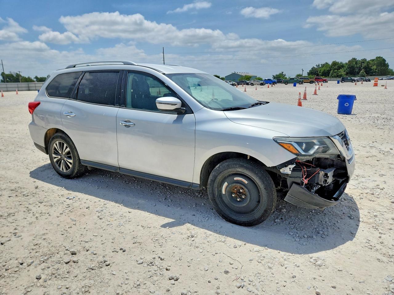 2020 Nissan Pathfinder Sv - Image 4
