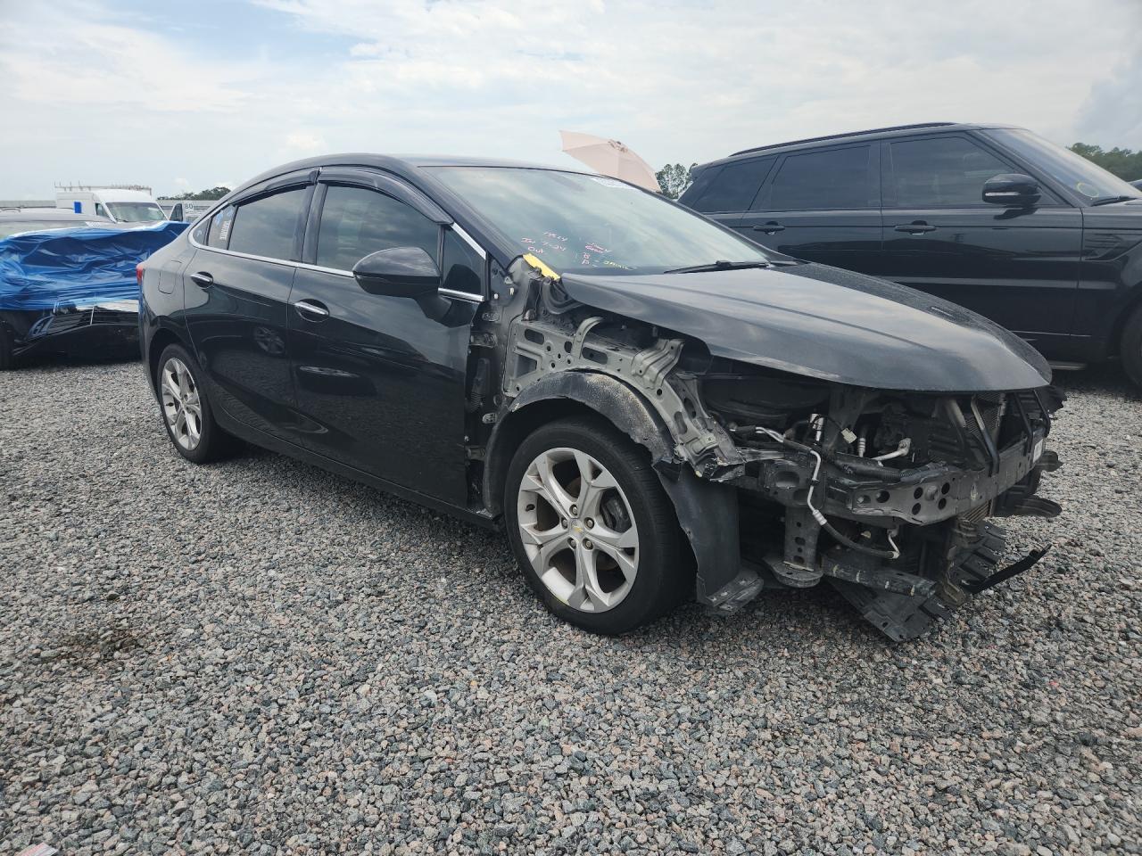 2018 Chevrolet Cruze Premier - Image 4