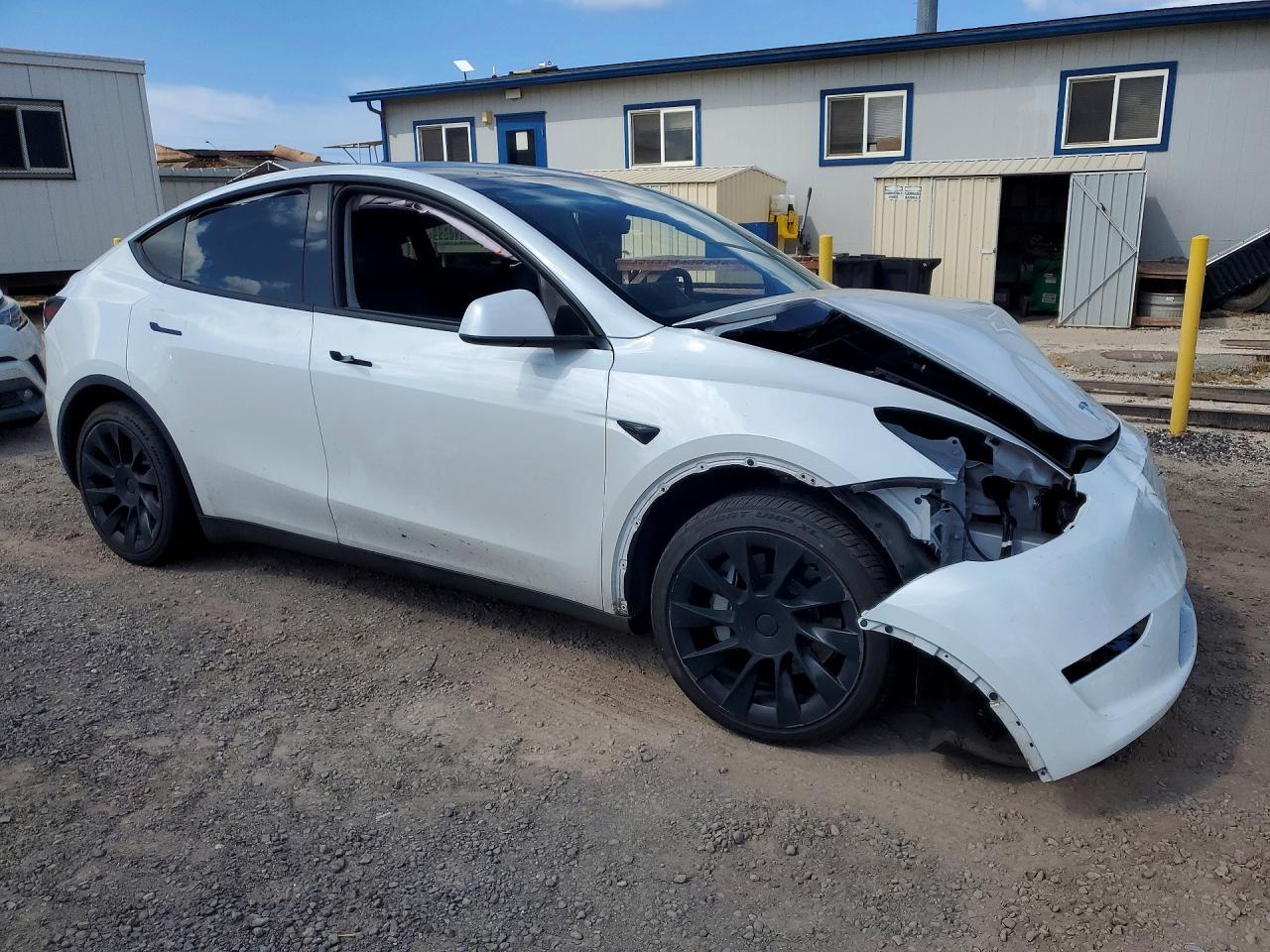 2024 Tesla Model Y - Image 4