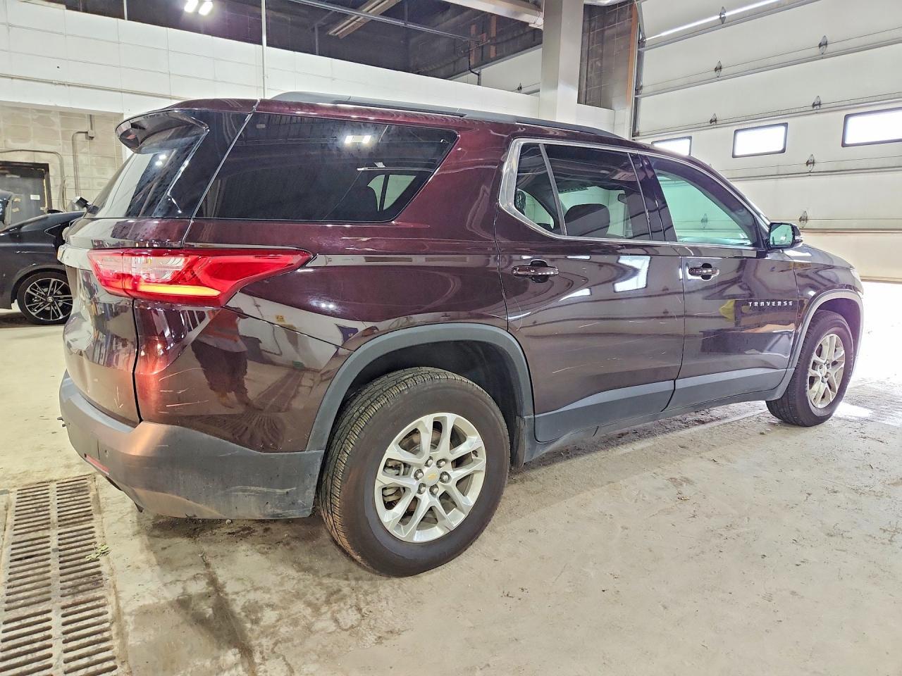 2020 Chevrolet Traverse Lt - Фото 3