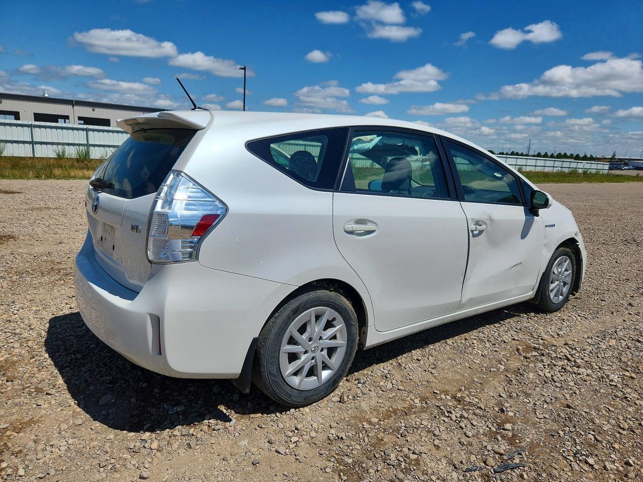 2014 Toyota Prius V Three - Фото 3