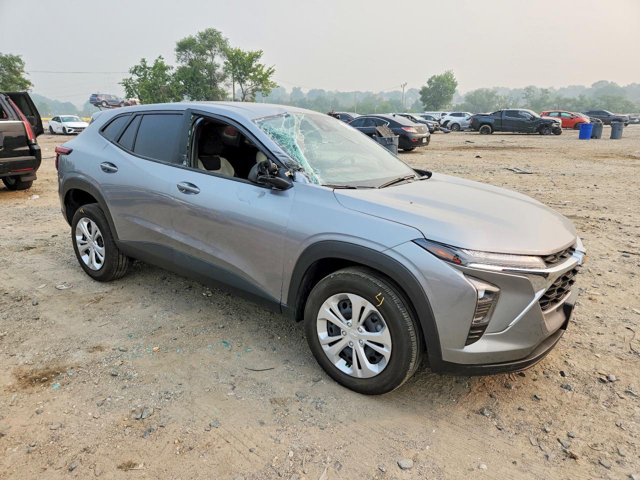 2025 Chevrolet Trax Ls - Image 4