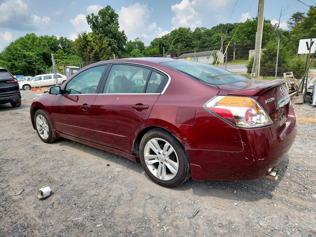 2011 Nissan Altima Sr - Фото 2