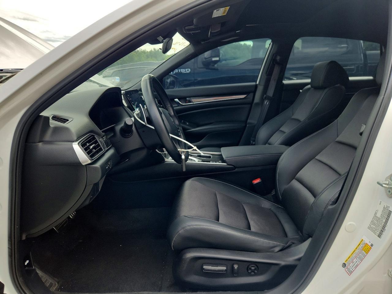 2022 Honda Accord Sport - Image 7