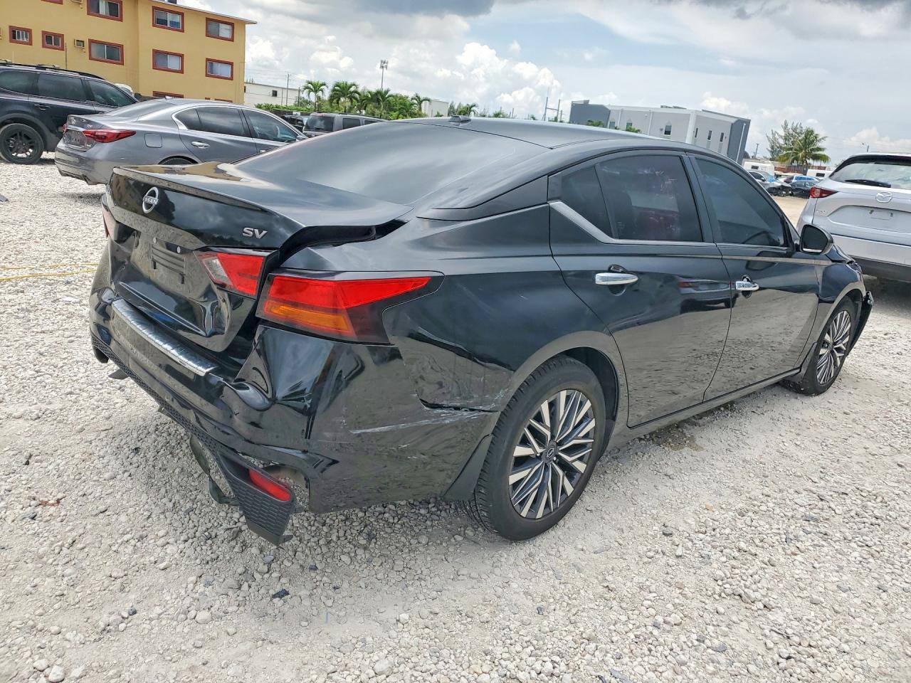 2023 Nissan Altima Sv - Фото 3