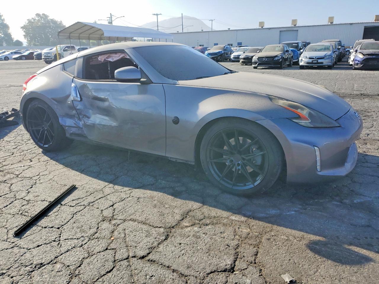 2014 Nissan 370Z Base - Фото 4