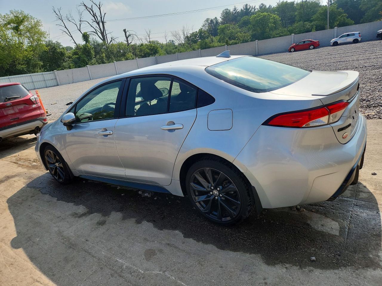 2024 Toyota Corolla Se - Фото 2