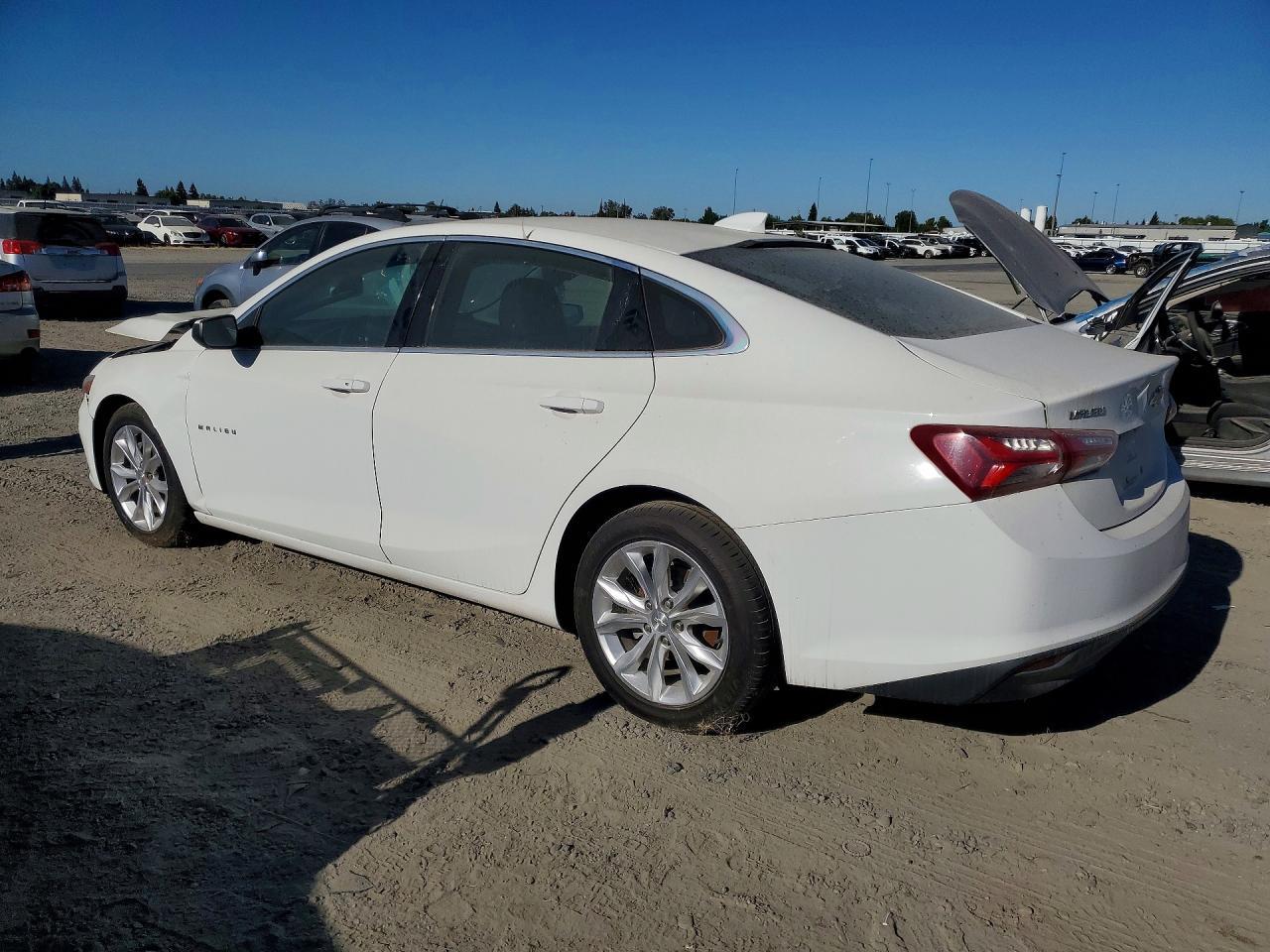 2020 Chevrolet Malibu Lt - Image 2