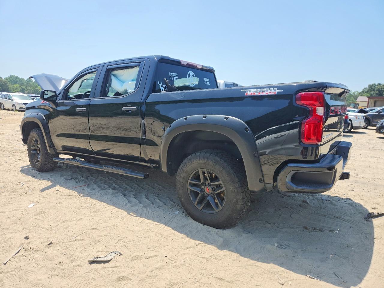 2019 Chevrolet Silverado K1500 Trail Boss Custom - Фото 2