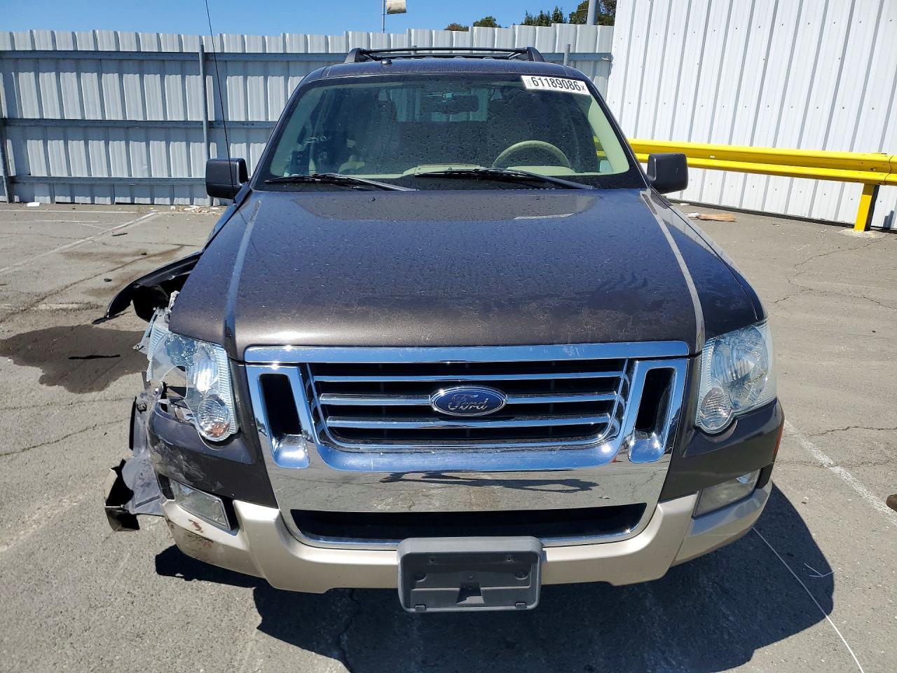 2006 Ford Explorer Eddie Bauer - Image 5