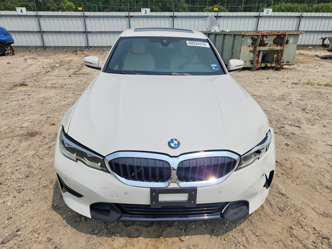 2019 BMW 330Xi - Фото 5