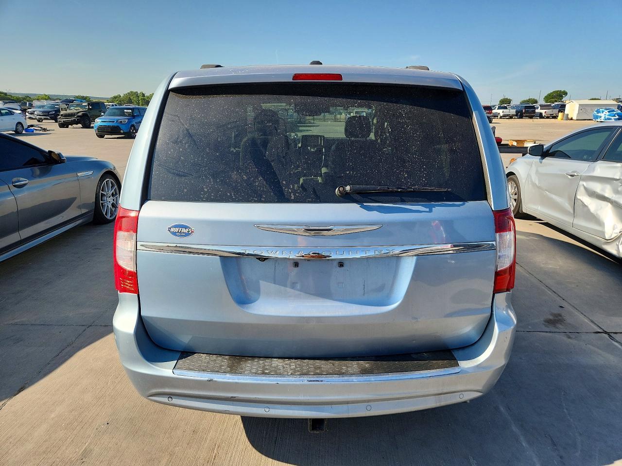 2013 Chrysler Town & Country - Фото 6