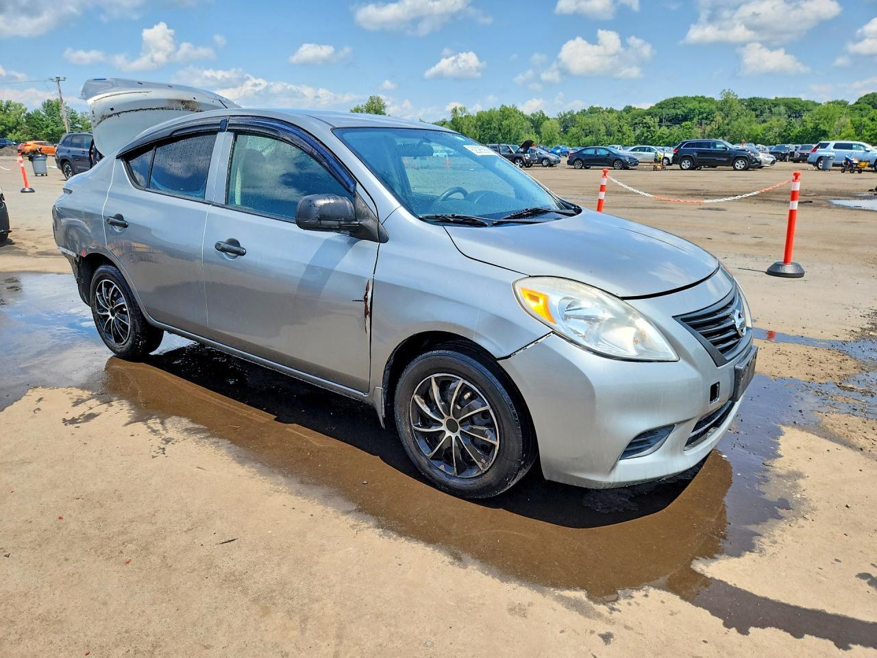 2013 Nissan Versa 1.6 S - Фото 4