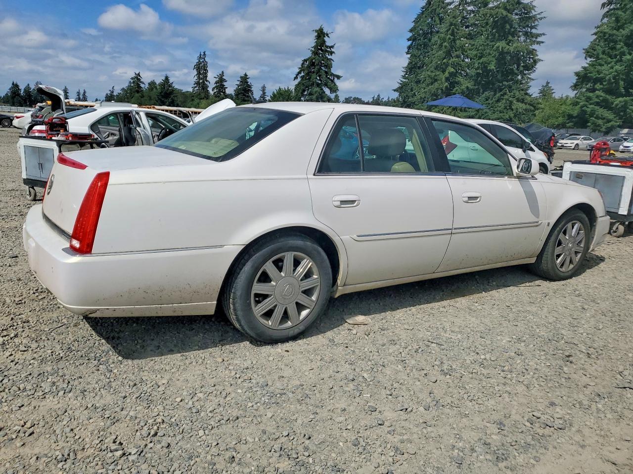 2006 Cadillac Dts - Image 3