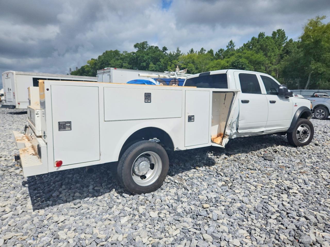 2024 Ram 5500 - Фото 3