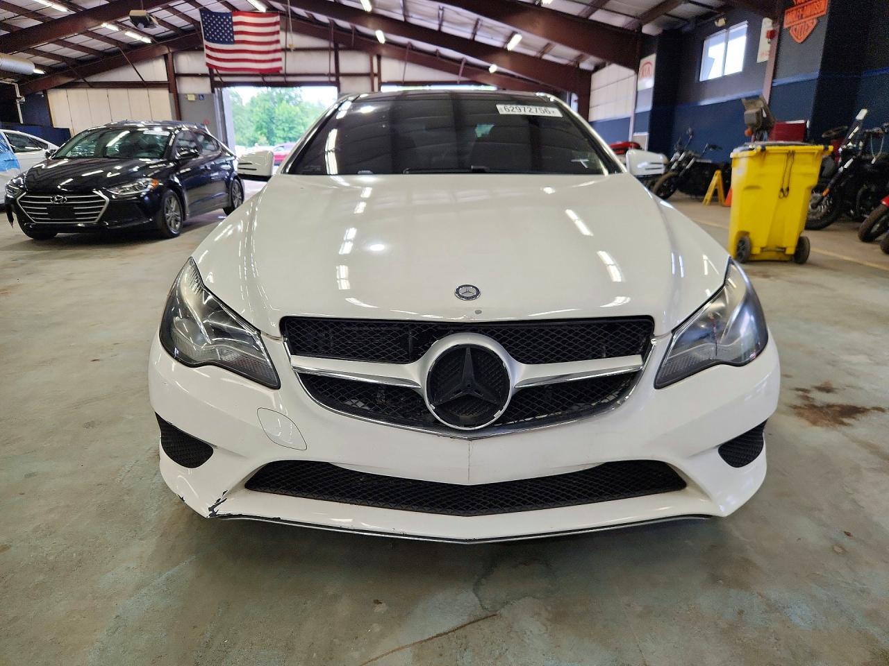 2016 Mercedes-Benz E 400 4Matic - Image 5