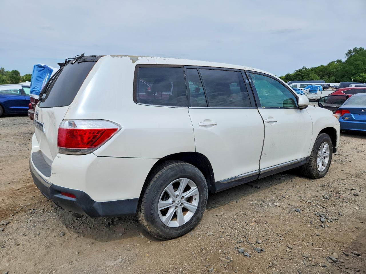 2012 Toyota Highlander Base - Image 3