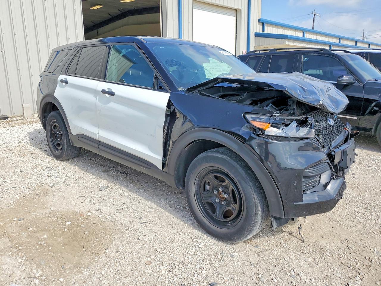 2025 Ford Explorer Police Interceptor - Image 4