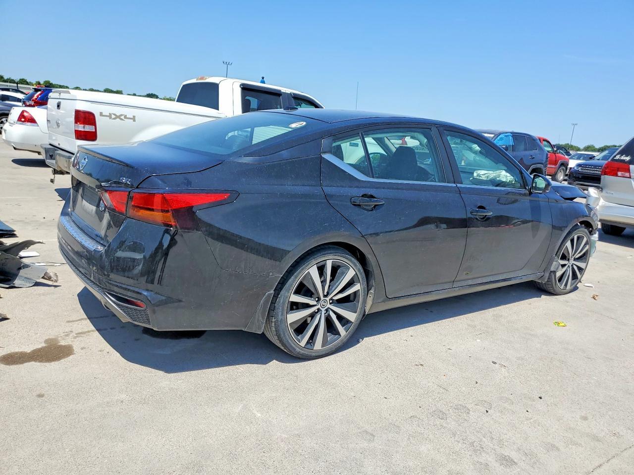 2019 Nissan Altima Sr - Фото 3