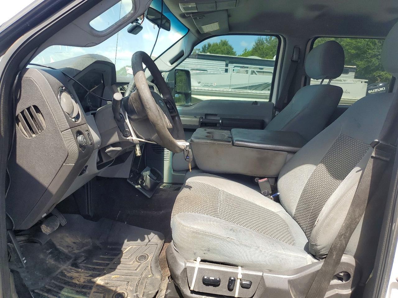 2013 Ford F250 Super Duty - Image 7