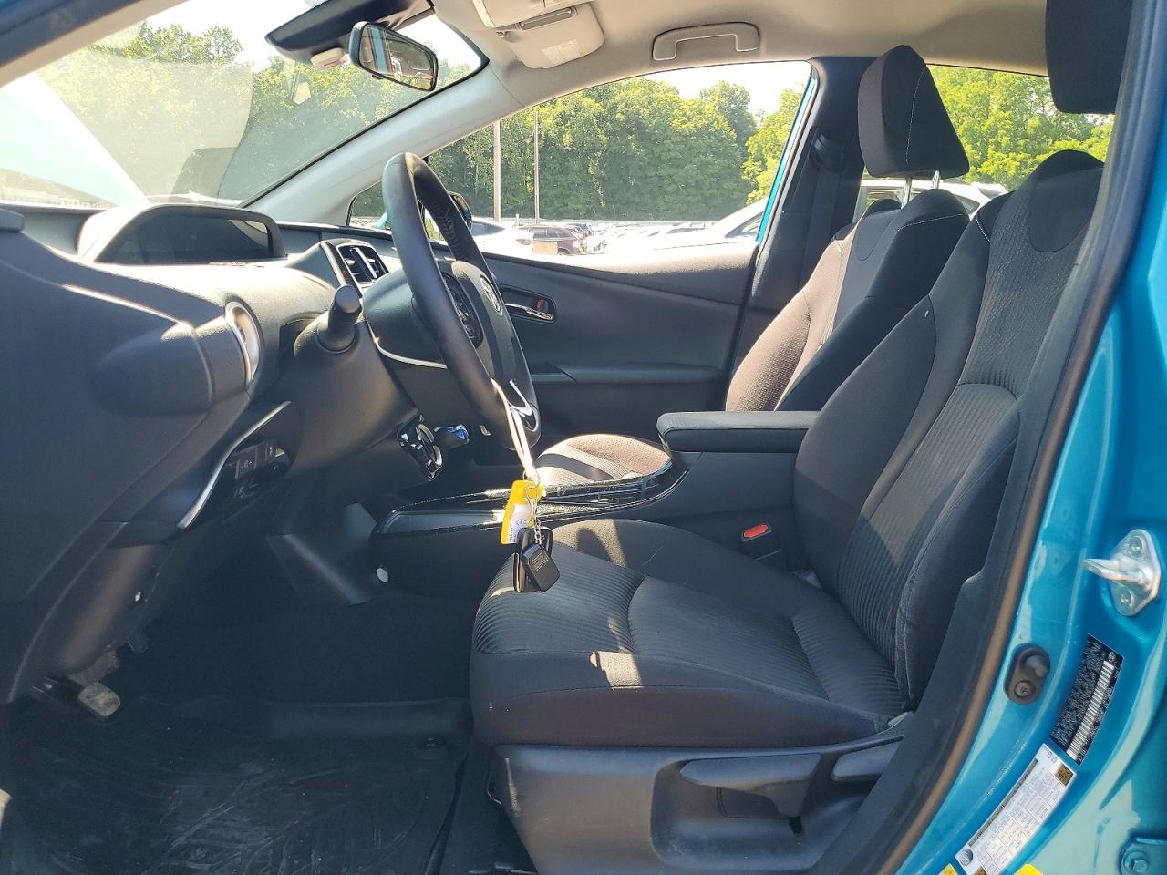 2020 Toyota Prius Prime Le - Фото 7
