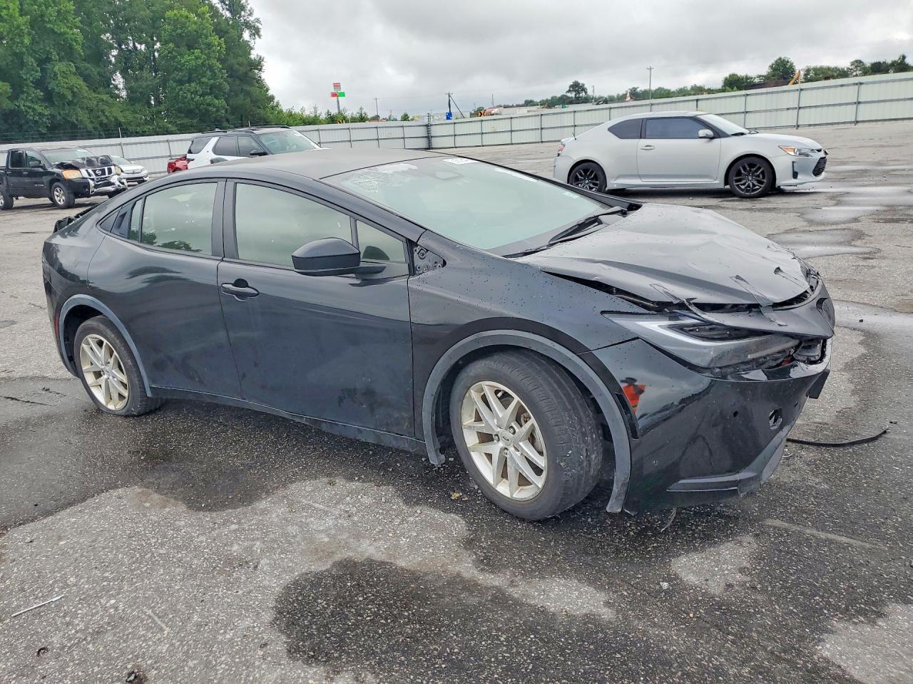 2023 Toyota Prius Le - Image 4