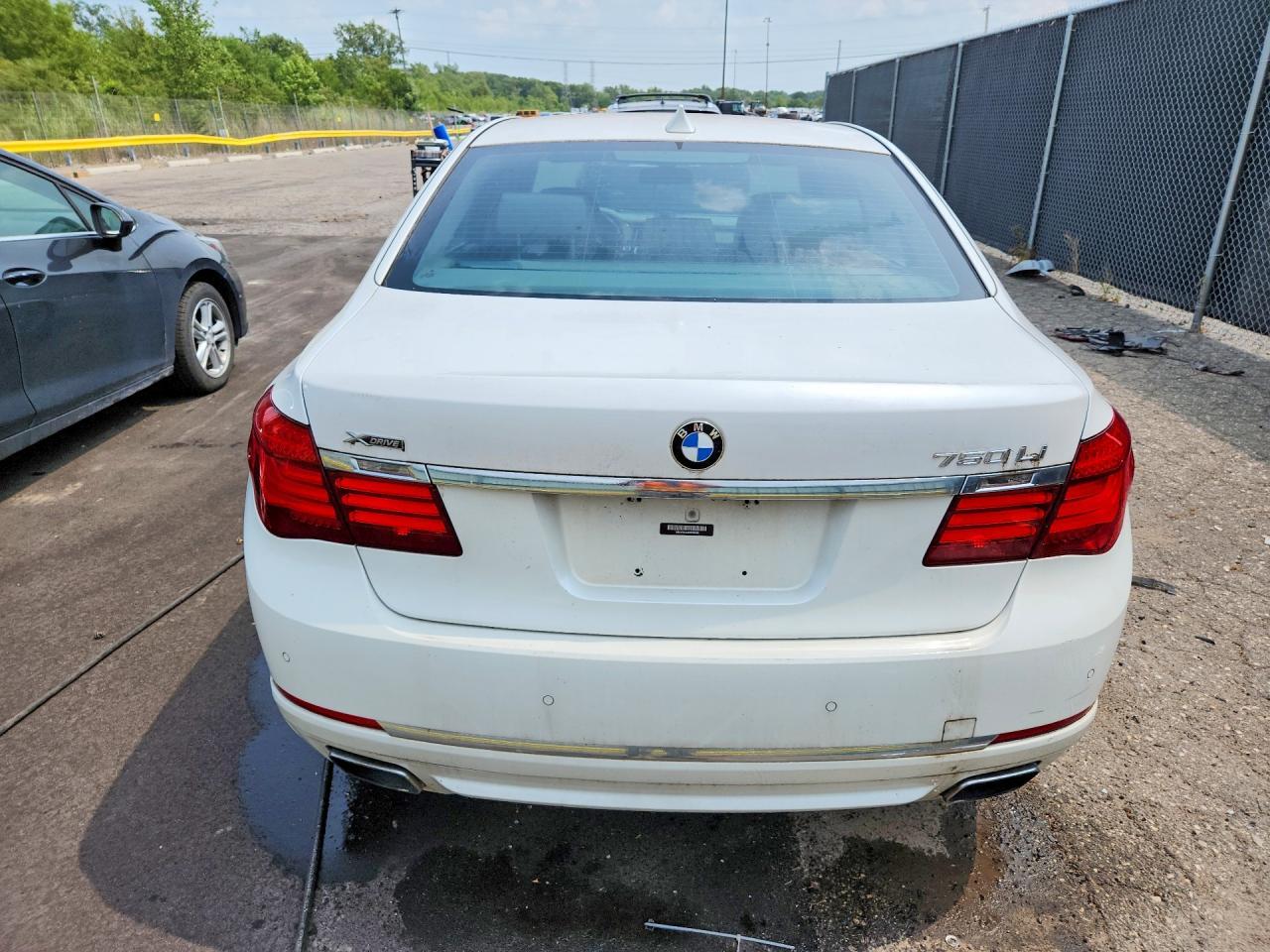 2013 BMW 750 Lxi - Фото 6
