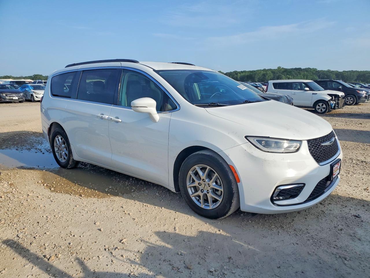 2022 Chrysler Pacifica Touring L - Фото 4