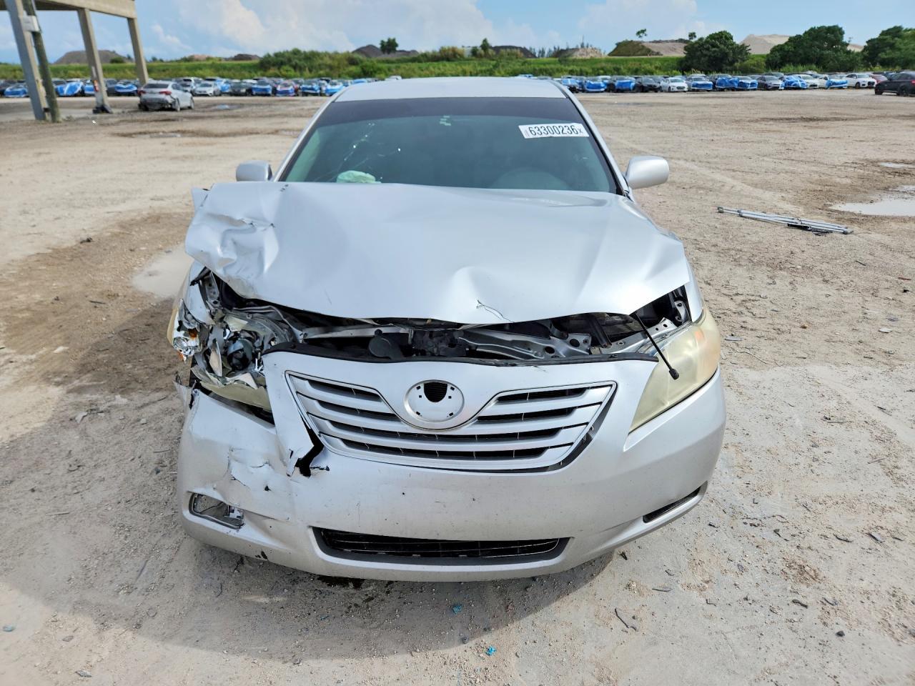 2008 Toyota Camry Le - Image 5