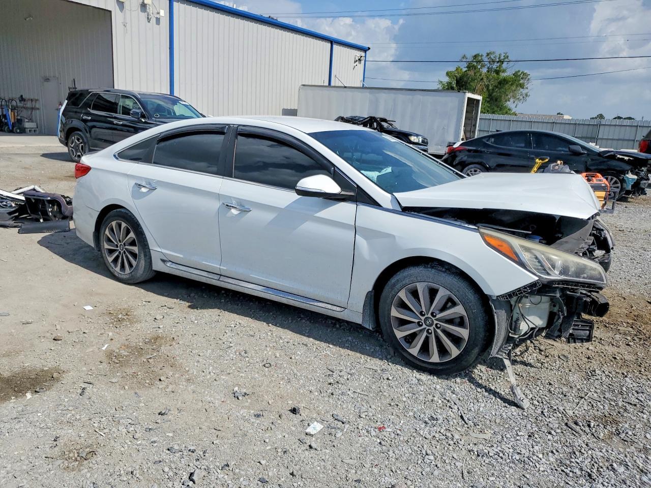 2015 Hyundai Sonata Sport - Image 4
