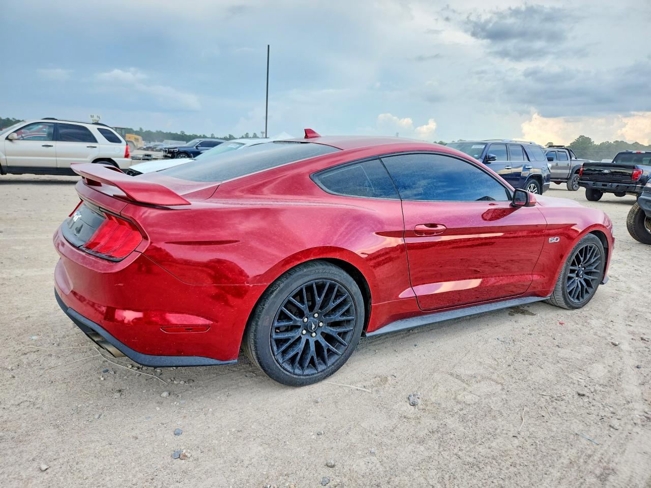 2020 Ford Mustang Gt - Фото 3