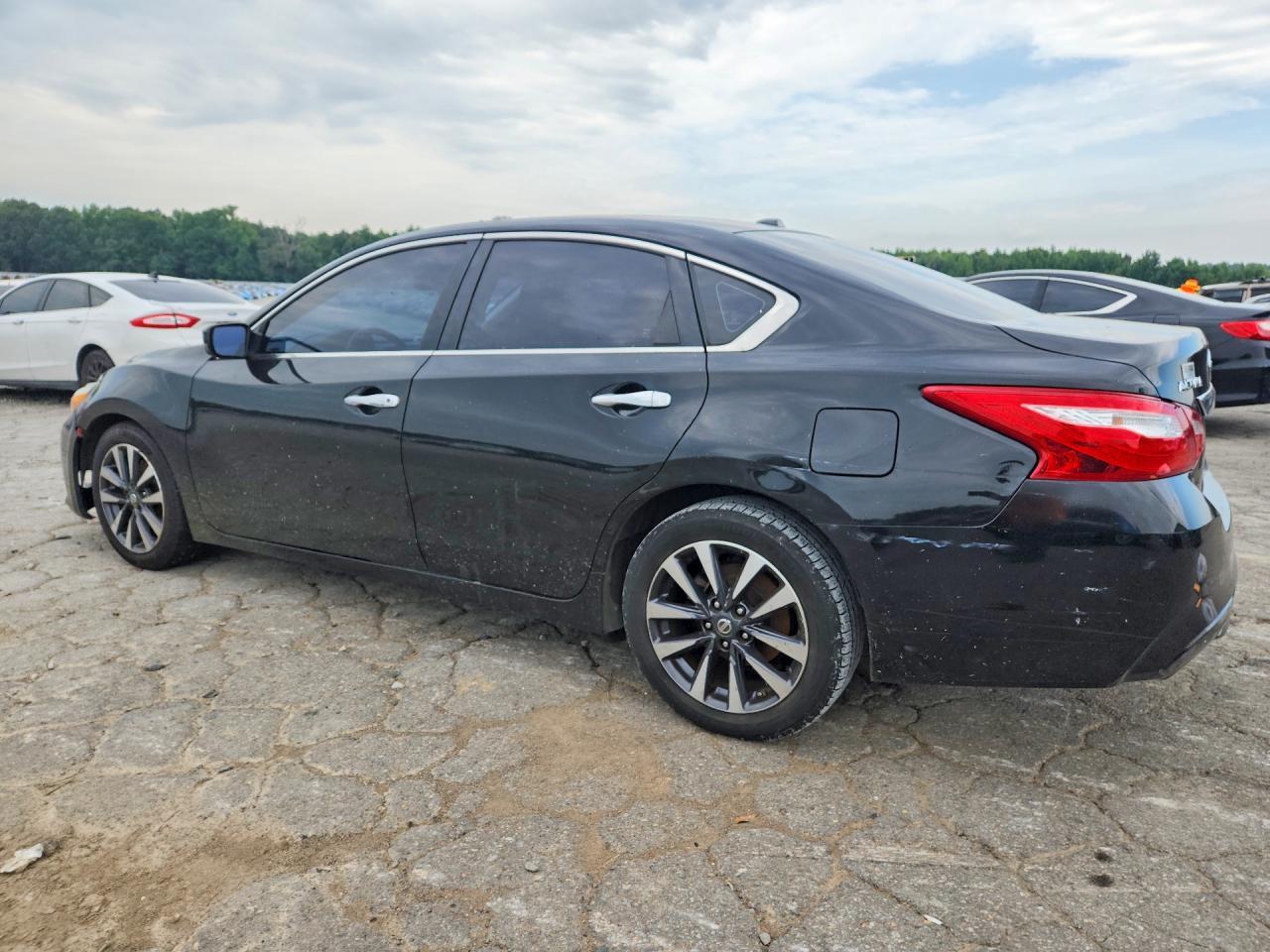 2017 Nissan Altima 2.5 Sv - Фото 2