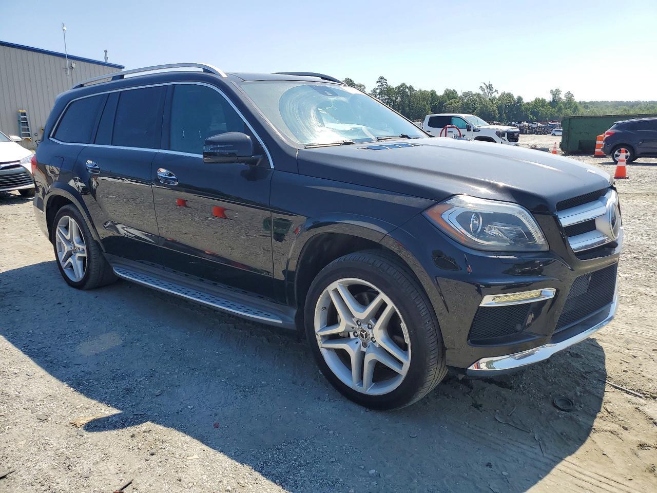 2014 Mercedes-Benz Gl 550 4Matic - Image 4