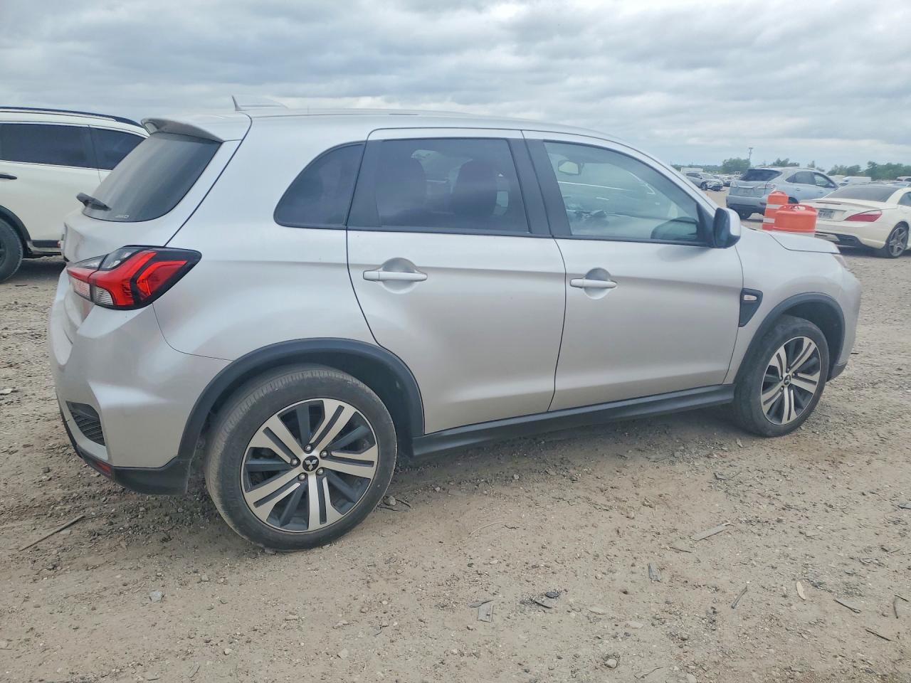 2023 Mitsubishi Outlander Sport S/Se - Фото 3