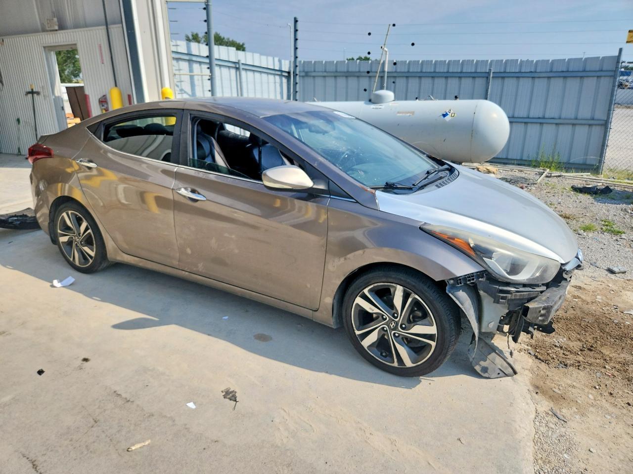 2015 Hyundai Elantra - Фото 4