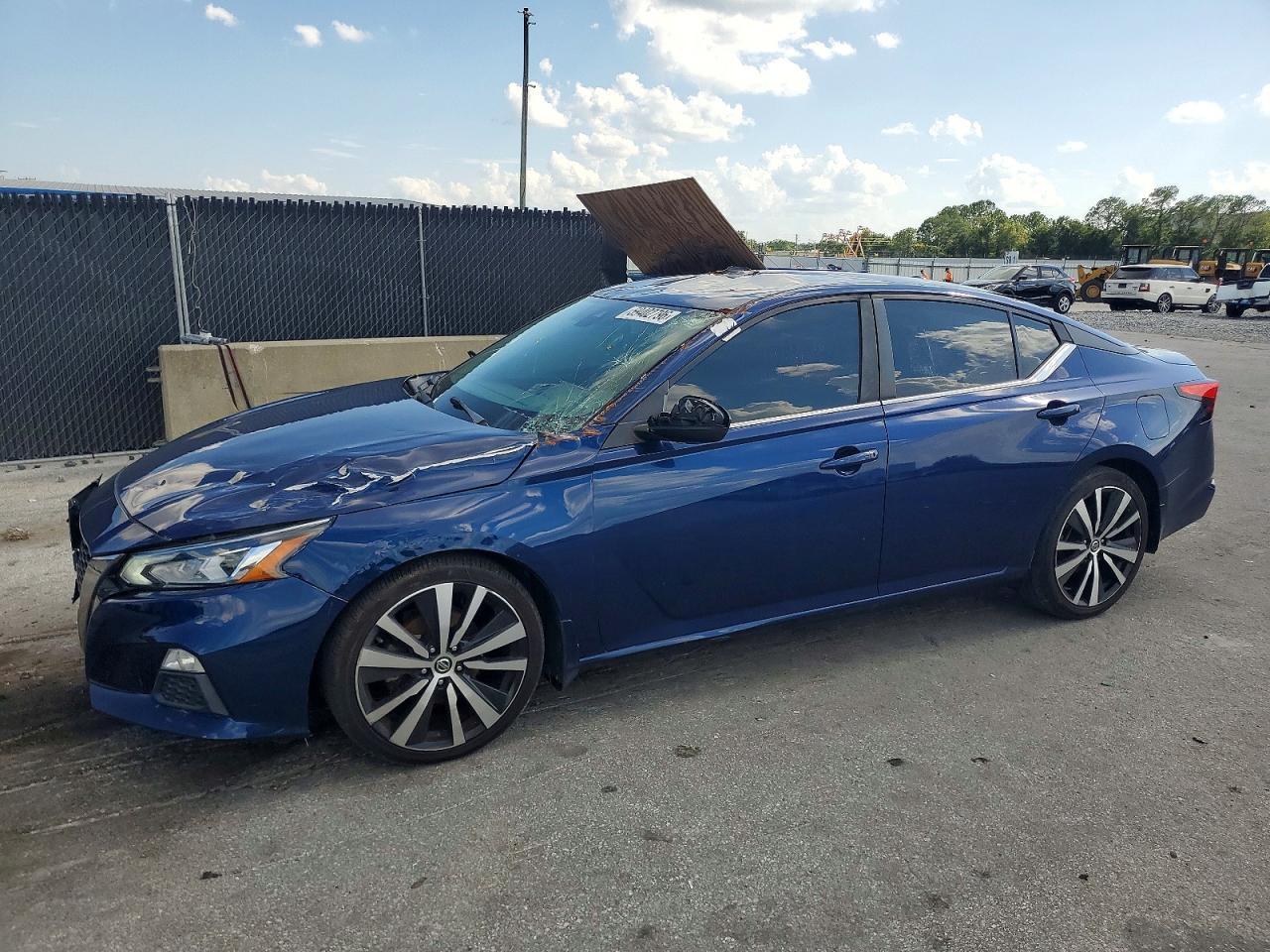 2020 Nissan Altima Sr - Image 2