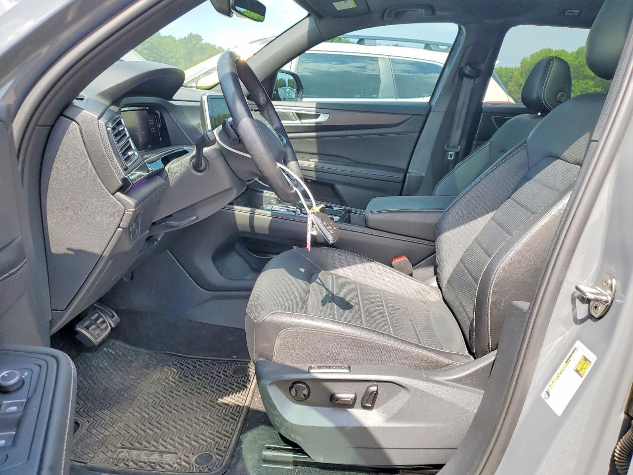 2024 Volkswagen Atlas Cross Sport Sel R-Line - Фото 7