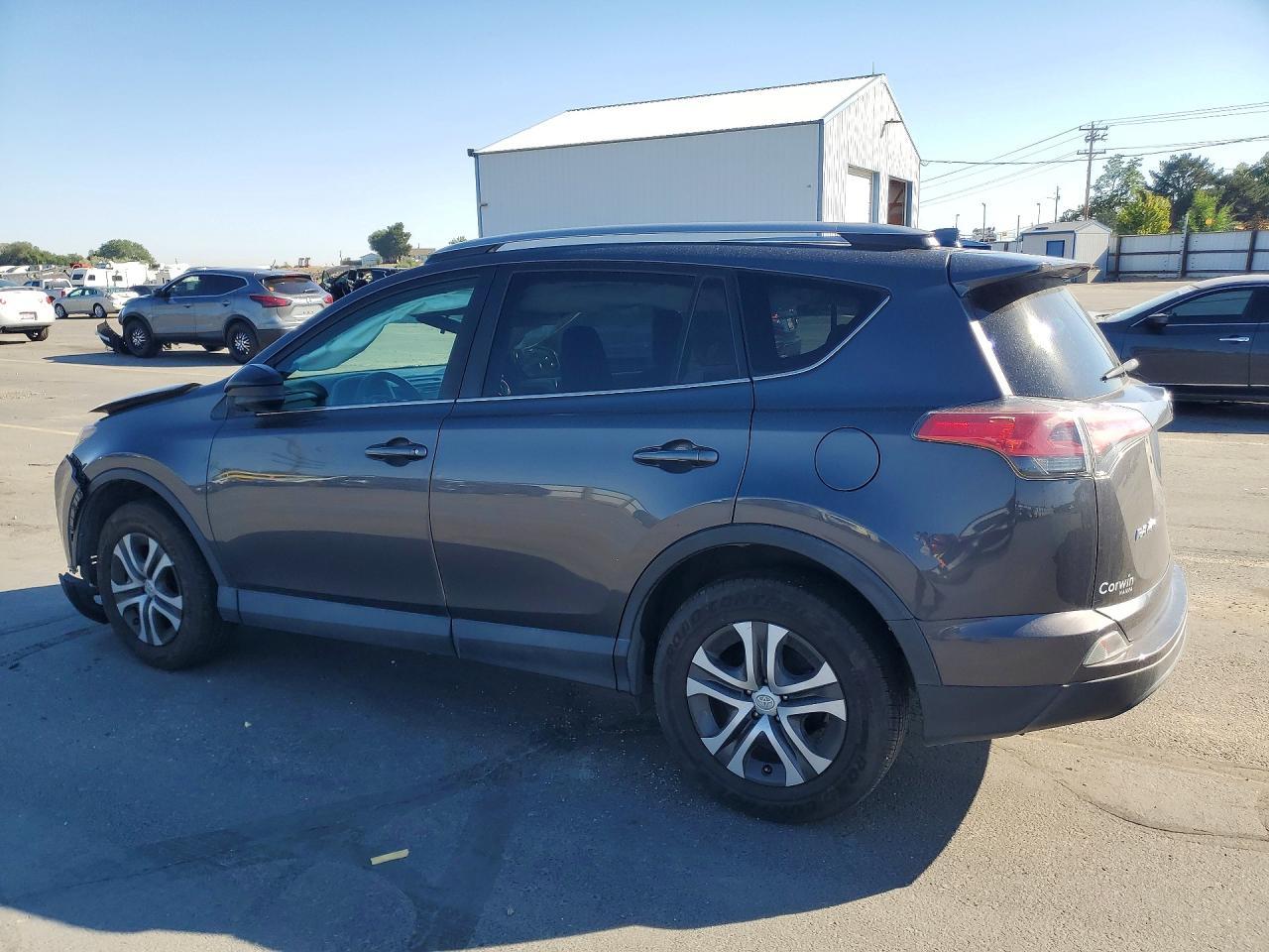 2017 Toyota Rav4 Le - Фото 2