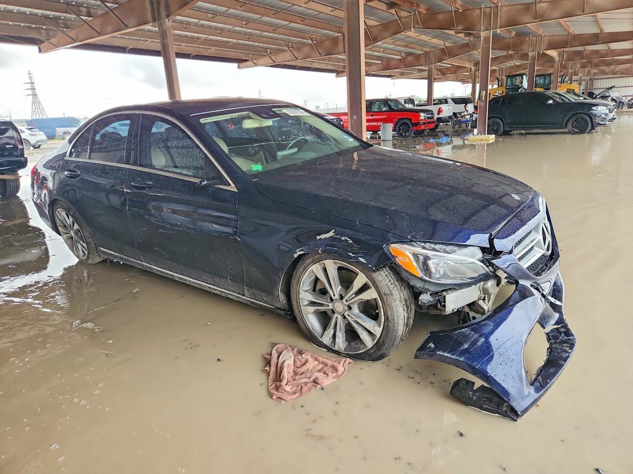 2016 Mercedes-Benz C 300 - Фото 4