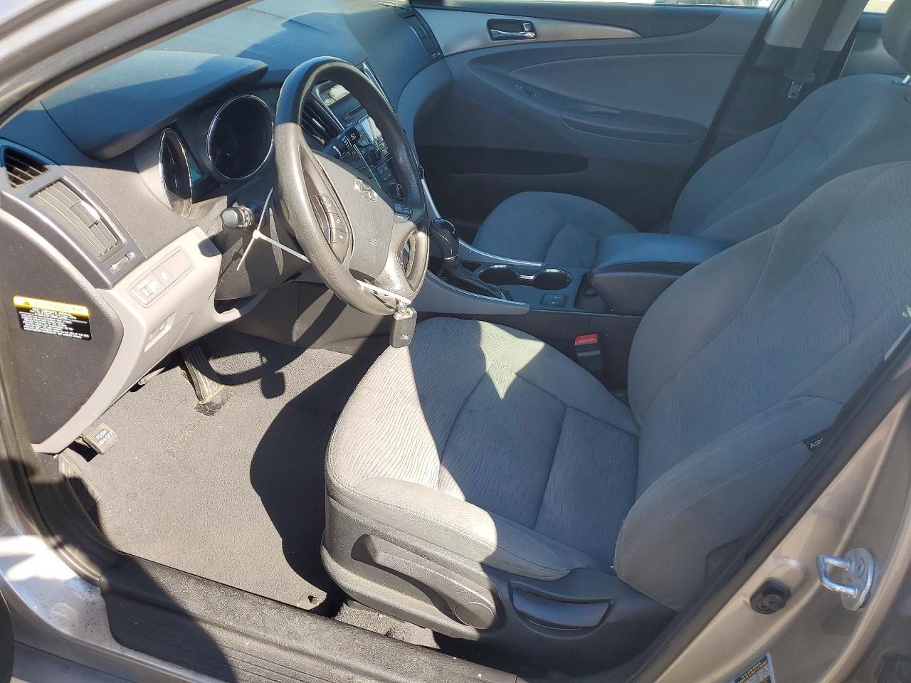 2013 Hyundai Sonata Hybrid - Image 7