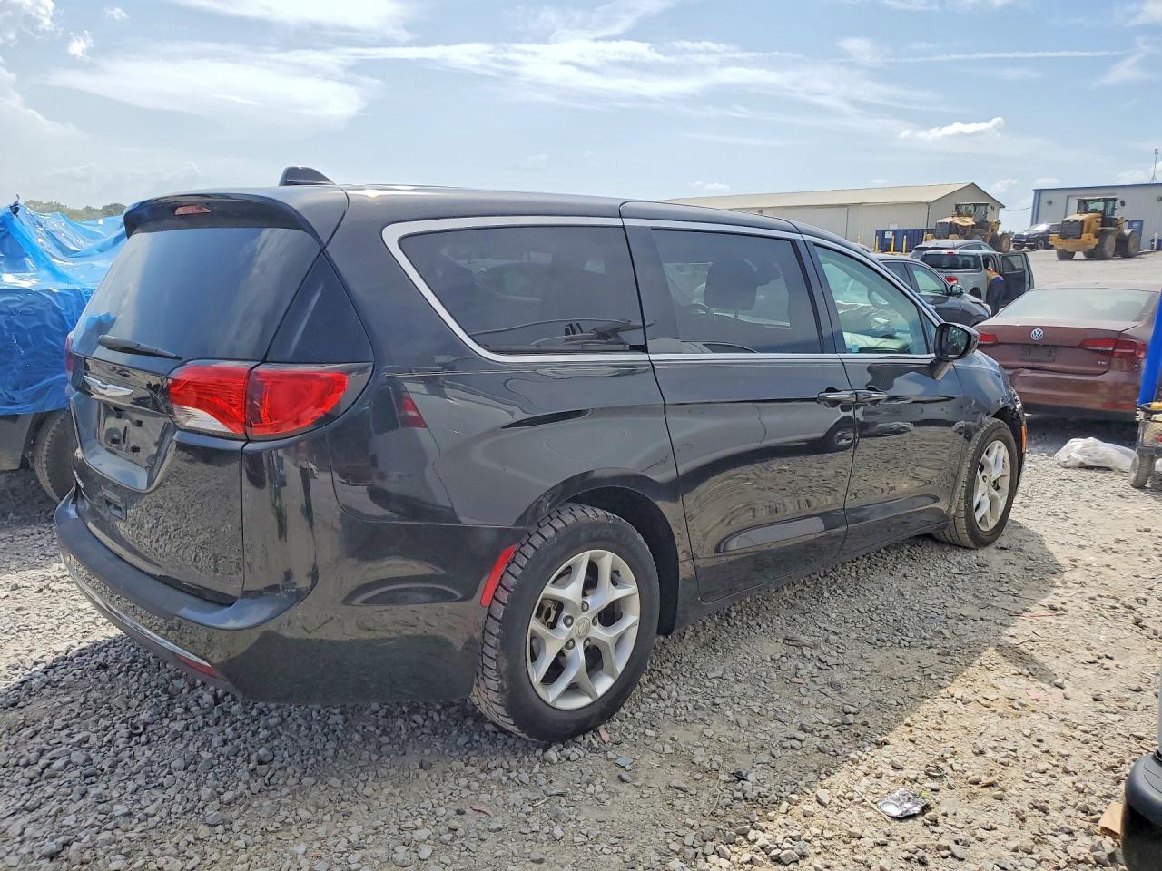 2018 Chrysler Pacifica Touring Plus - Фото 3