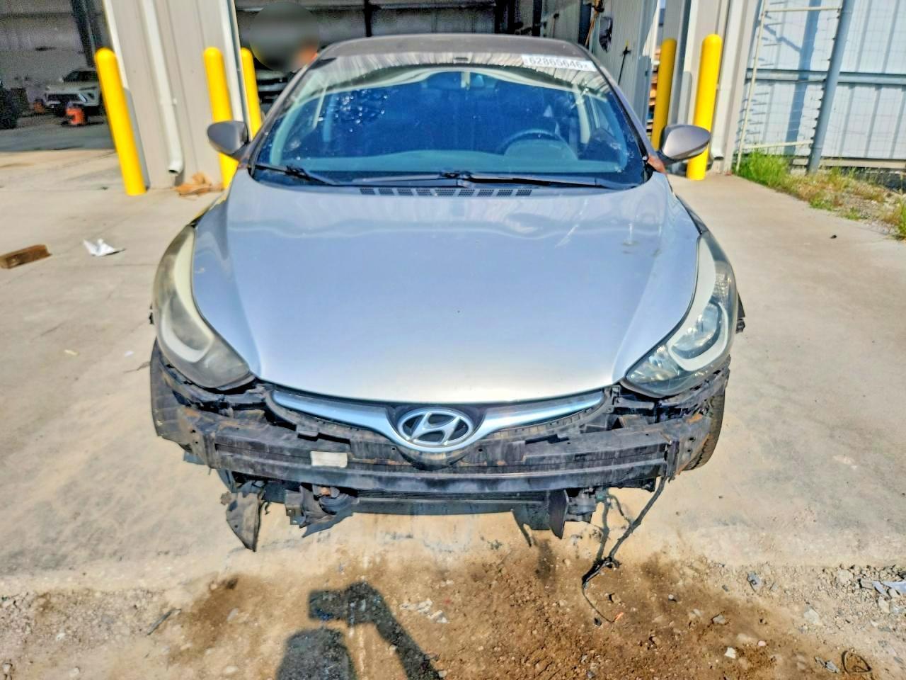 2015 Hyundai Elantra - Фото 5