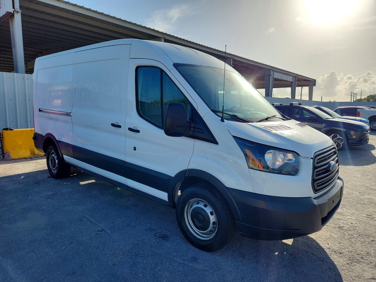 2015 Ford Transit T-250 - Image 4
