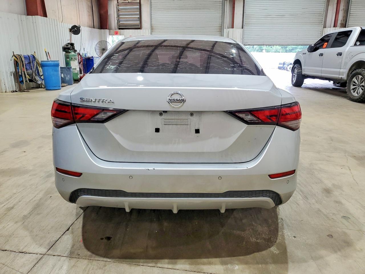 2020 Nissan Sentra S - Фото 6