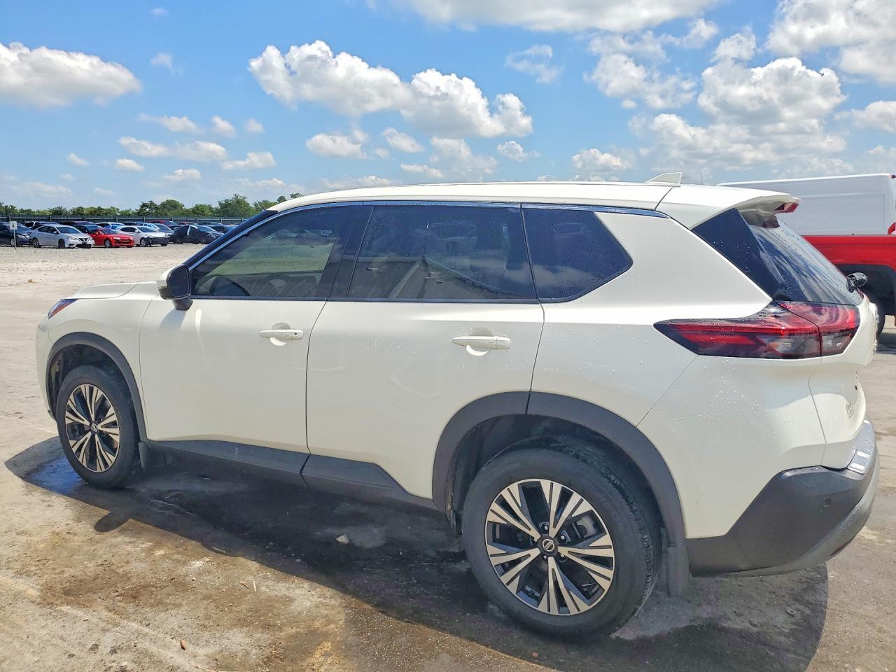 2021 Nissan Rogue Sv - Фото 2