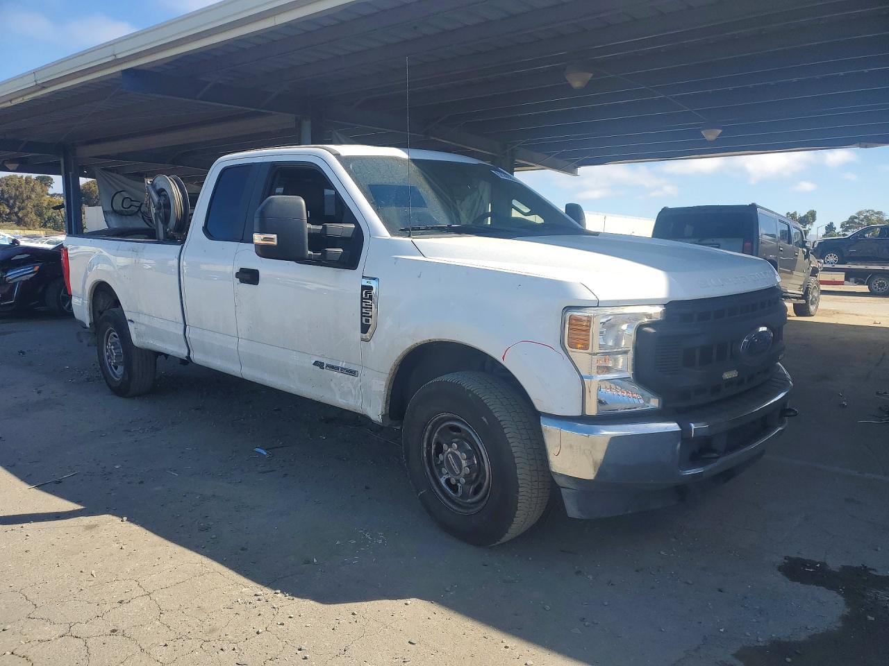 2020 Ford F250 Super Duty - Фото 4